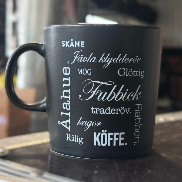 SKÅNSKA. Mugg  [Svarta / Vita]